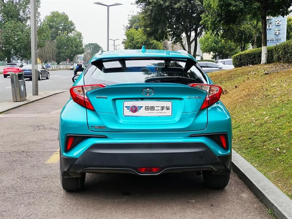 豐田 C-HR  2020款 2.0L 領(lǐng)先版圖片