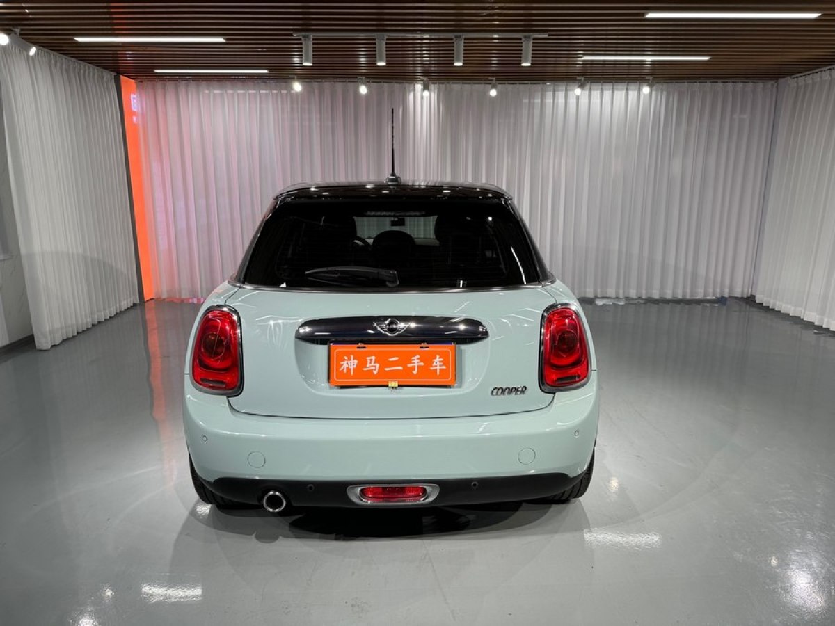 MINI MINI  2017款 1.5T COOPER 冰藍(lán)色限量版 五門版圖片