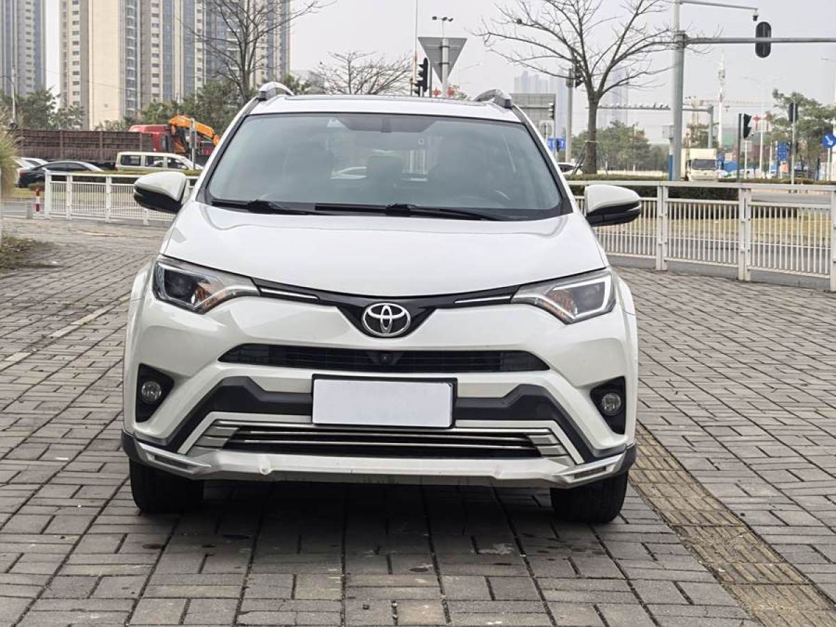 豐田 RAV4榮放  2016款 2.0L CVT兩驅(qū)風(fēng)尚版圖片