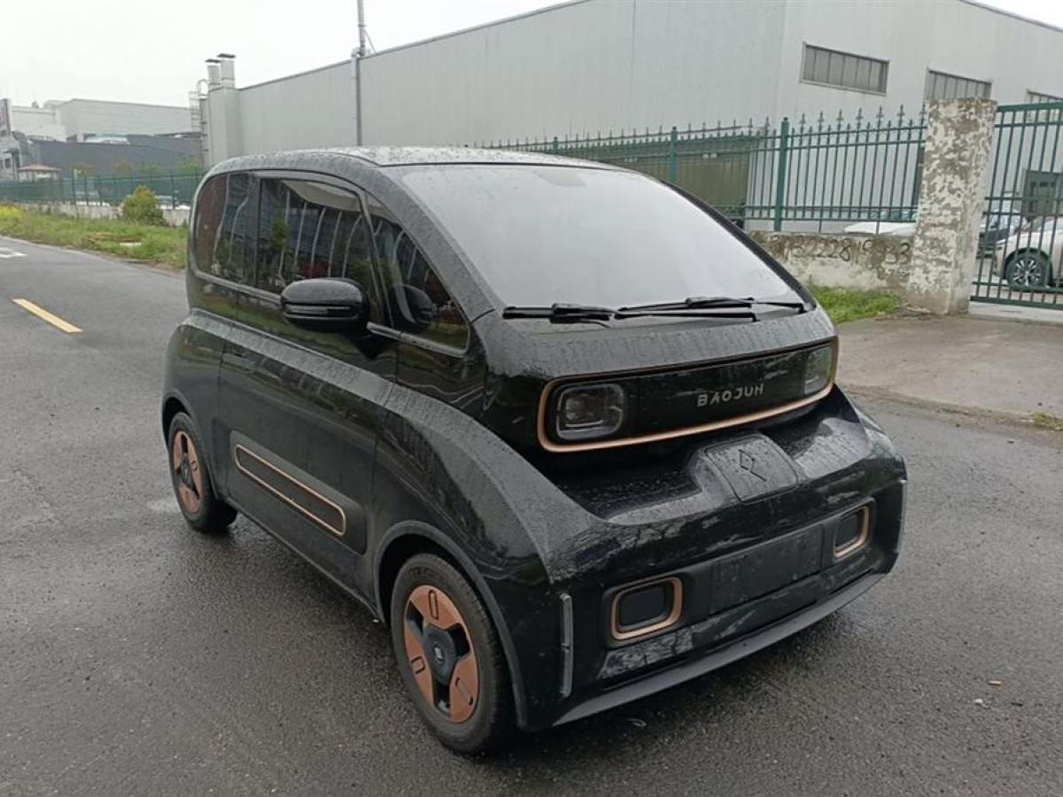 寶駿 寶駿KiWi EV  2022款 藝術(shù)家輕享版 三元鋰圖片