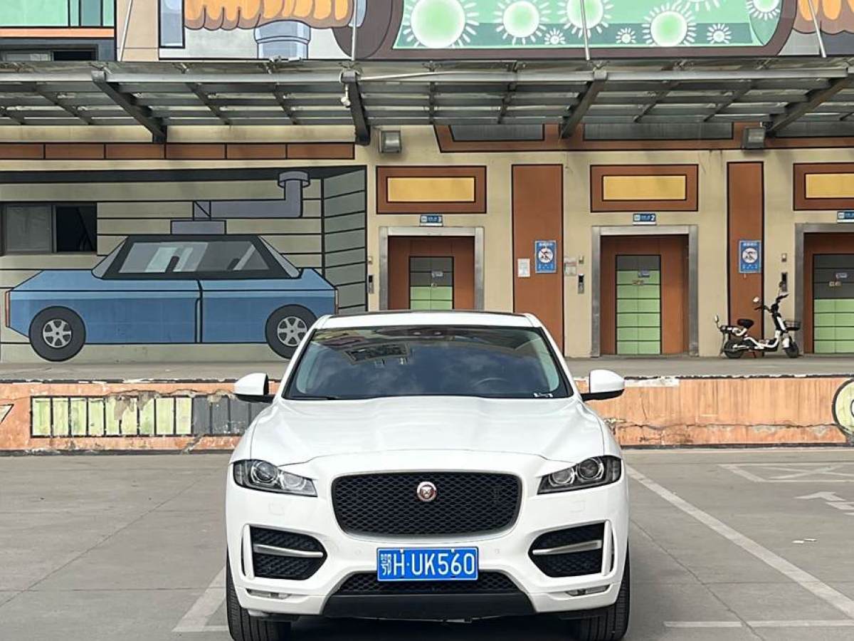 捷豹 F-PACE  2018款 3.0 SC 四驅(qū)R-Sport運(yùn)動(dòng)版圖片