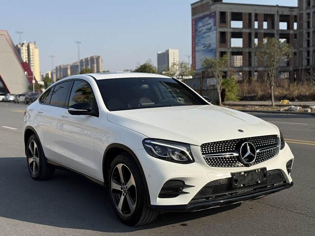 奔馳 奔馳GLC  2022款 改款 GLC 300 4MATIC 轎跑SUV圖片