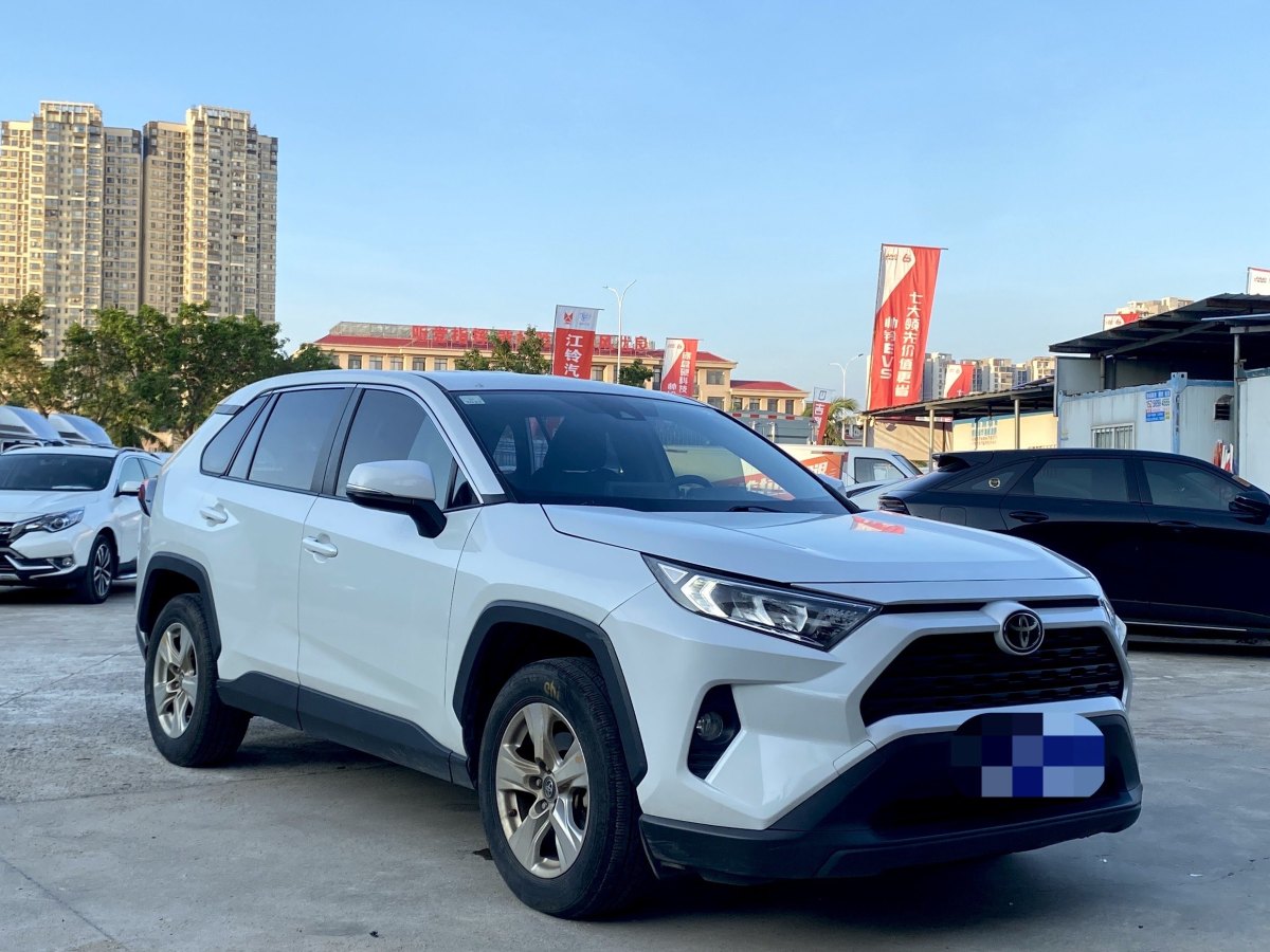 2021年7月豐田 RAV4  2018款 榮放 2.0L CVT兩驅(qū)風(fēng)尚版