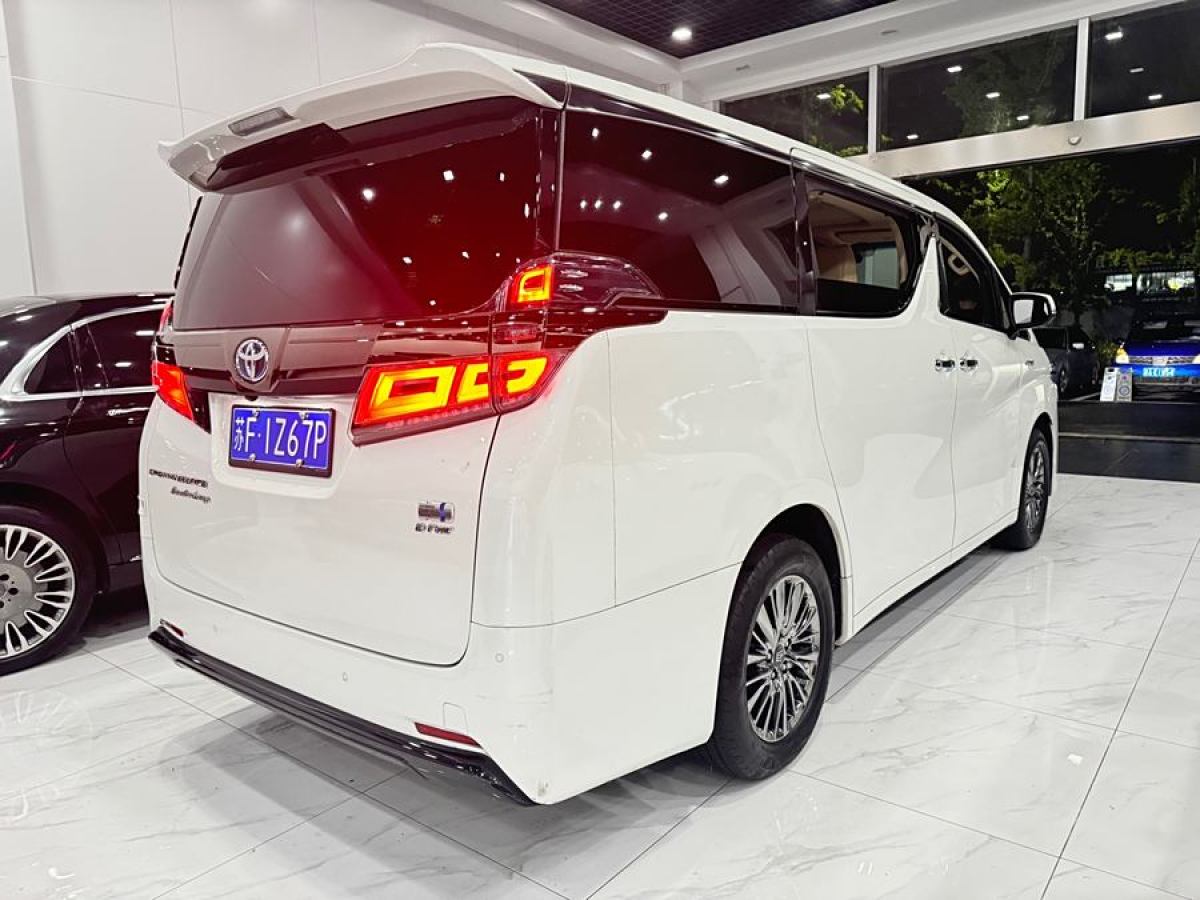 2023年1月豐田 威爾法  2023款 皇冠 雙擎 2.5L HV尊貴版