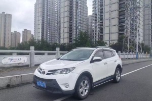 RAV4榮放 豐田 2.5L 自動四驅(qū)尊貴版