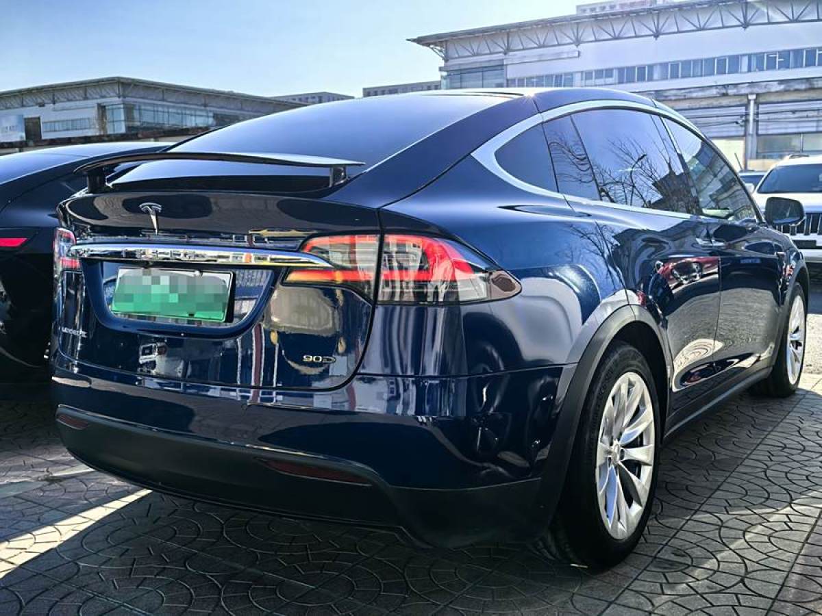 特斯拉 Model X  2016款 Model X 90D圖片