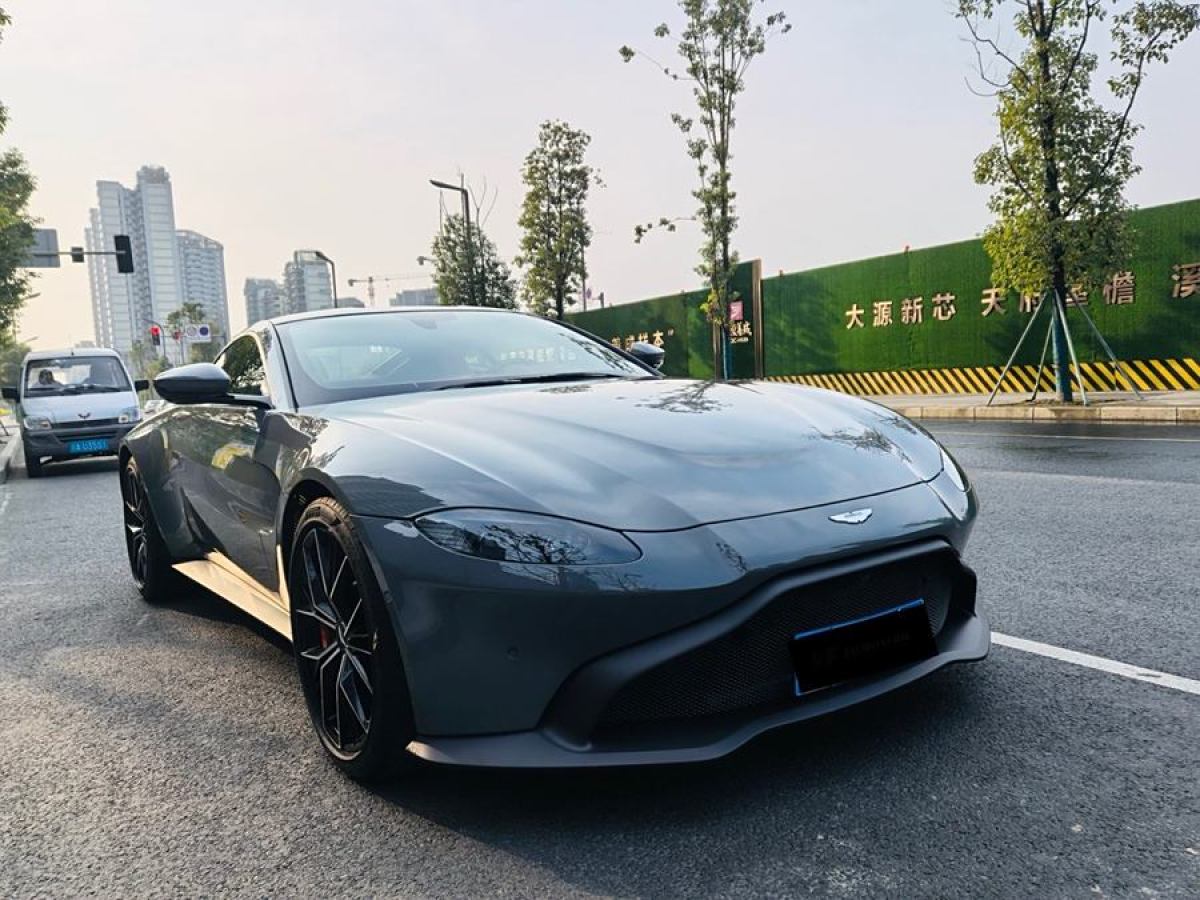 阿斯頓·馬丁 V8 Vantage  2022款 4.0T V8 Coupe圖片