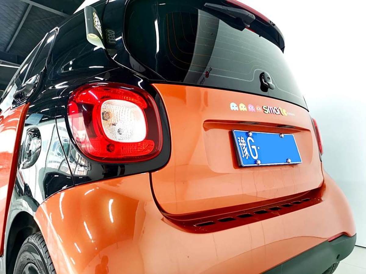 smart fortwo  2015款 1.0L 52千瓦硬頂靈動(dòng)版圖片