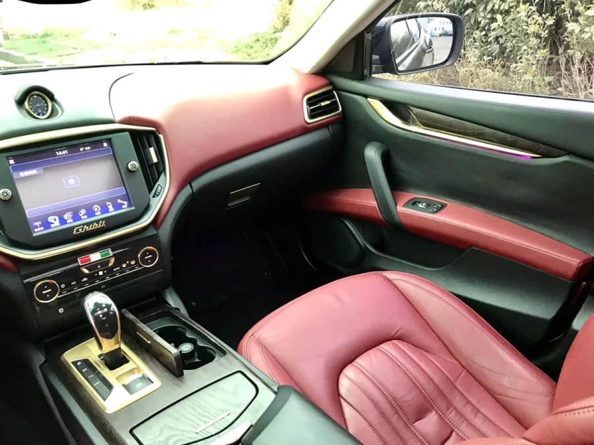 瑪莎拉蒂 Ghibli  2014款 3.0T 標(biāo)準(zhǔn)版圖片