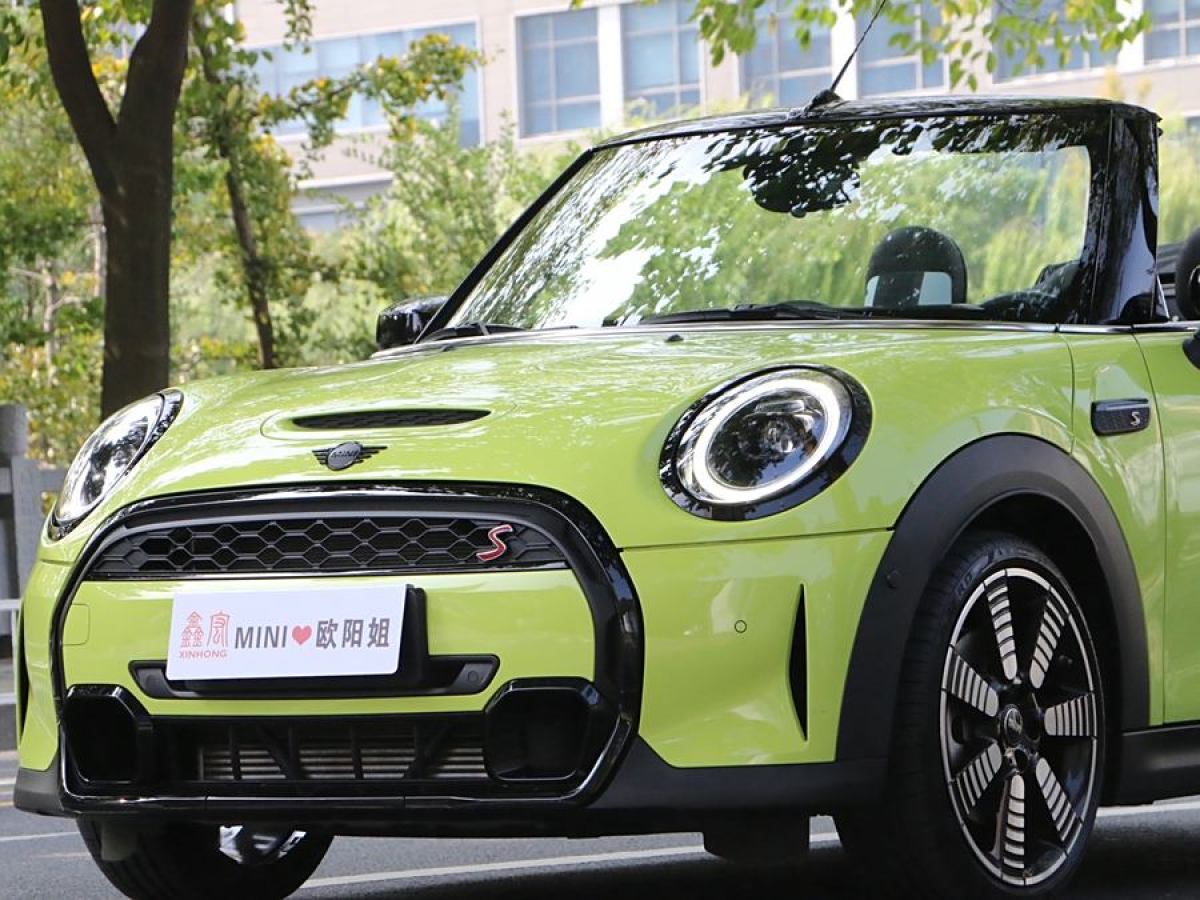 2023年2月MINI MINI  2023款 改款 2.0T COOPER S CABRIO 藝術(shù)家