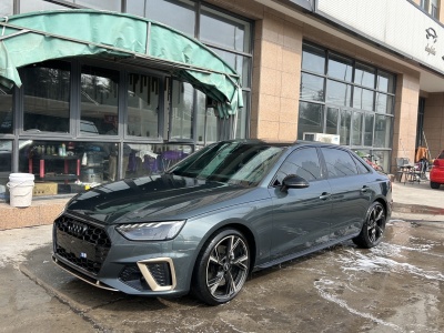 奧迪 奧迪A4L  2024款 40 TFSI quattro RS套件燃速型圖片