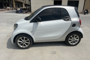 fortwo smart 1.0L 52千瓦硬頂激情版