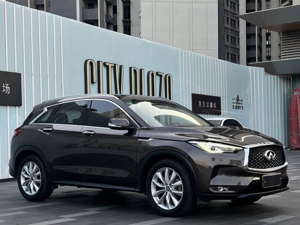 英菲尼迪 QX50  2018款 2.0T 兩驅(qū)時(shí)尚版圖片