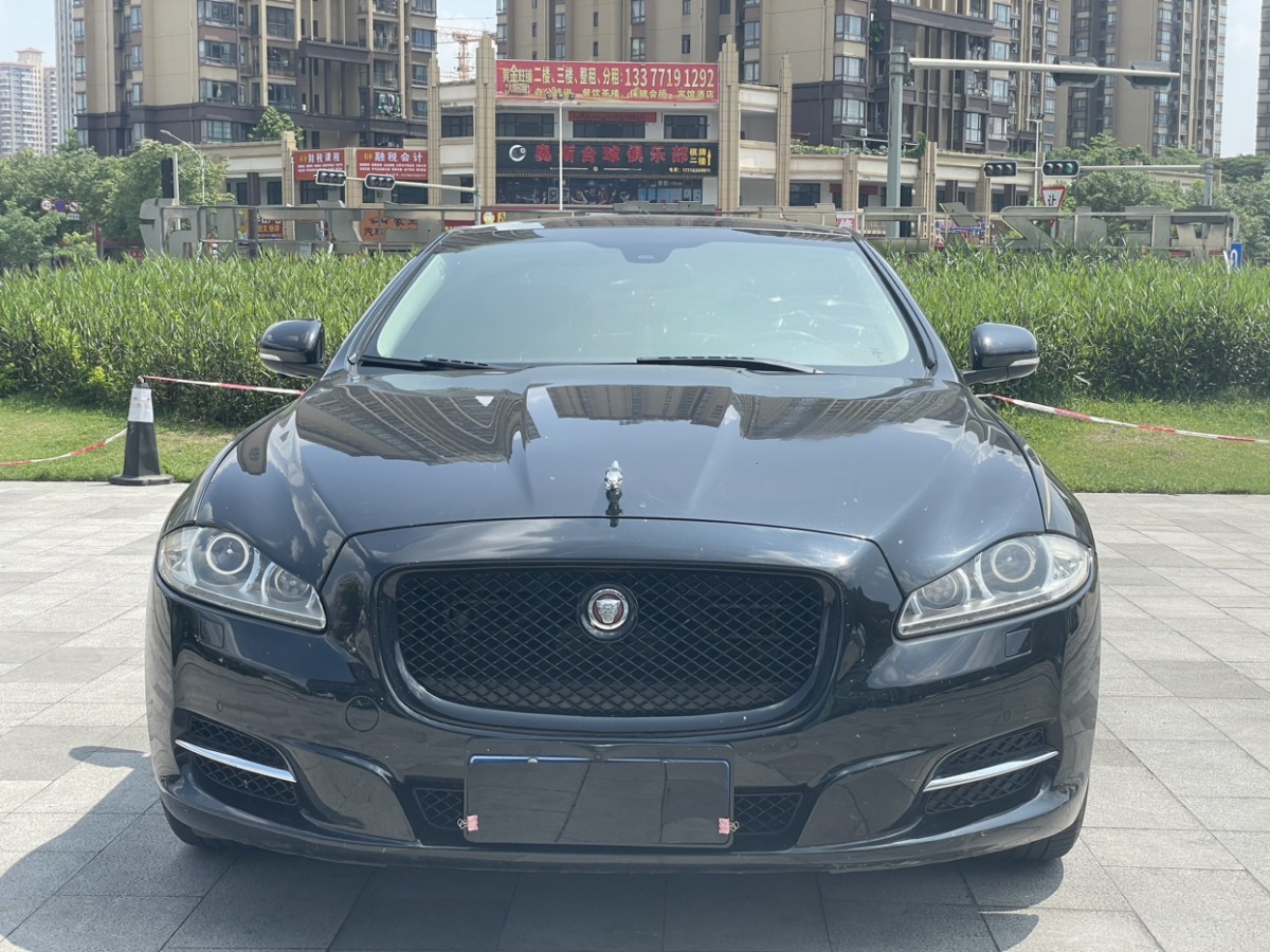 捷豹 XJ  2013款 XJL 2.0T 典雅商务版图片