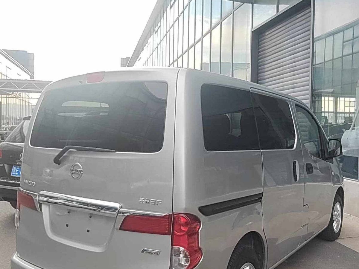 2015年1月日產(chǎn) NV200 