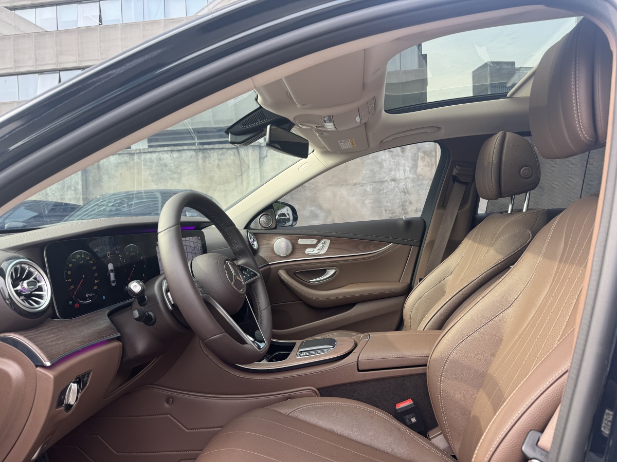 奔馳 奔馳E級(jí)  2023款 改款 E 300 L 豪華型圖片