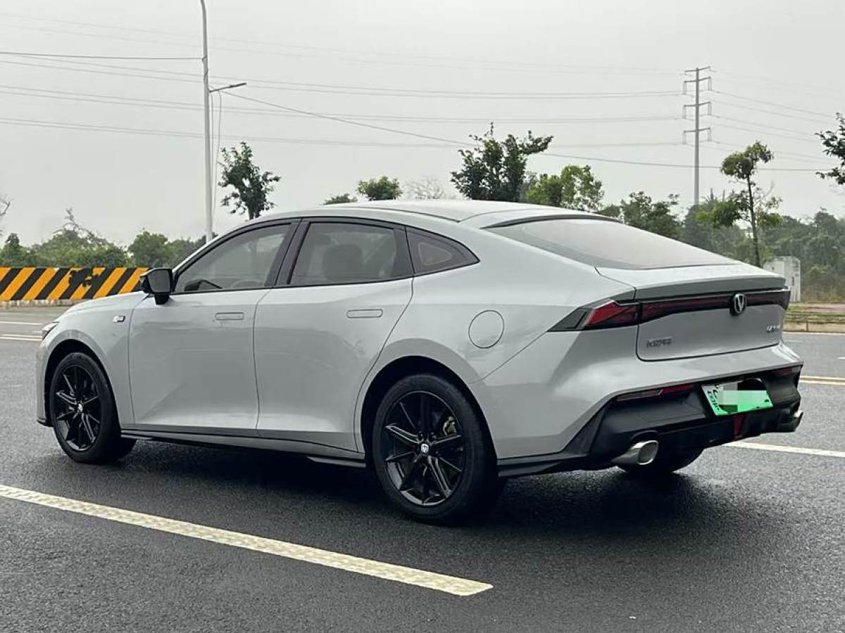 長(zhǎng)安 長(zhǎng)安UNI-V 智電iDD  2023款 智電iDD 1.5T 113km智趣型圖片