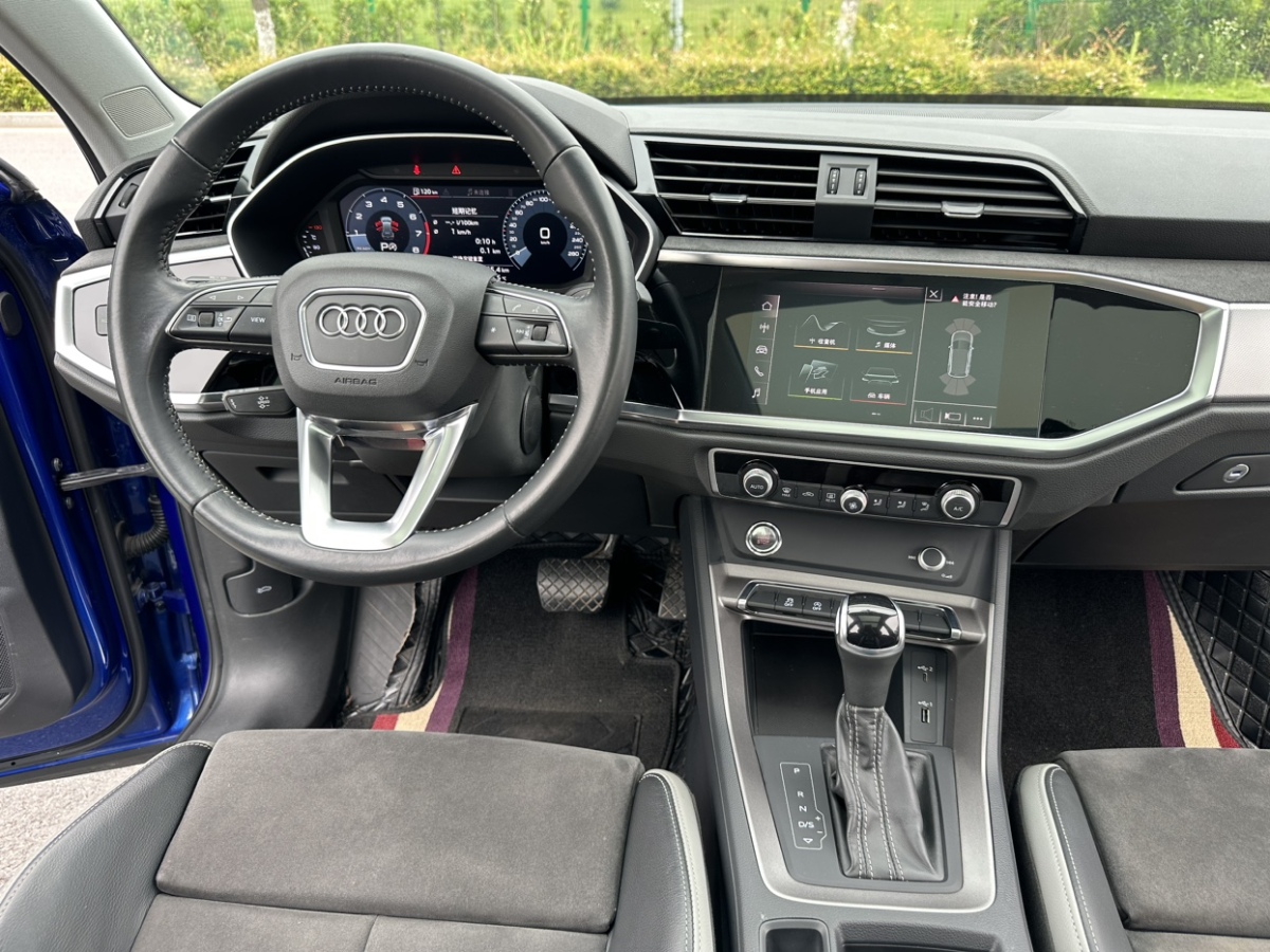 奧迪 奧迪Q3  2020款 35 TFSI 進取致雅型圖片