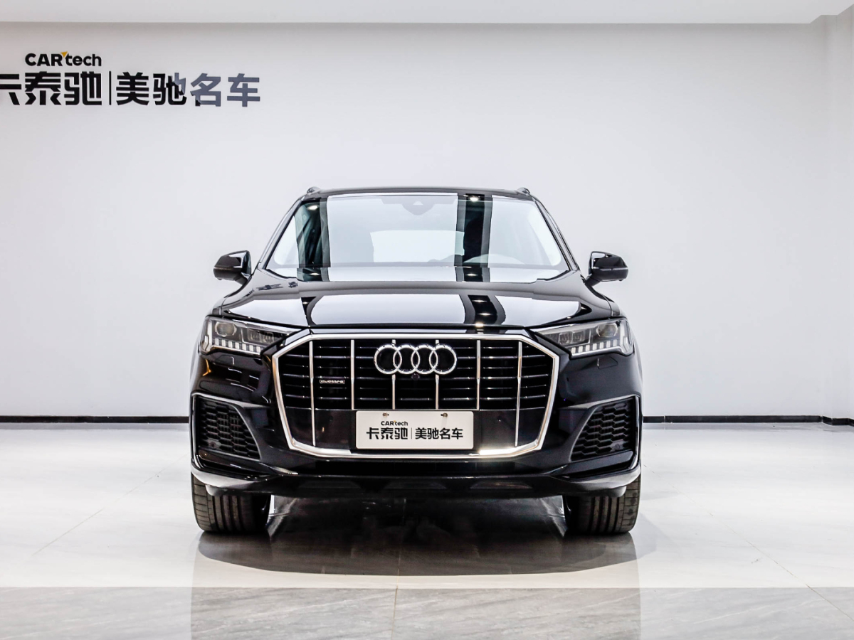 奧迪Q7 2023款 55 TFSI quattro S line運(yùn)動(dòng)型圖片