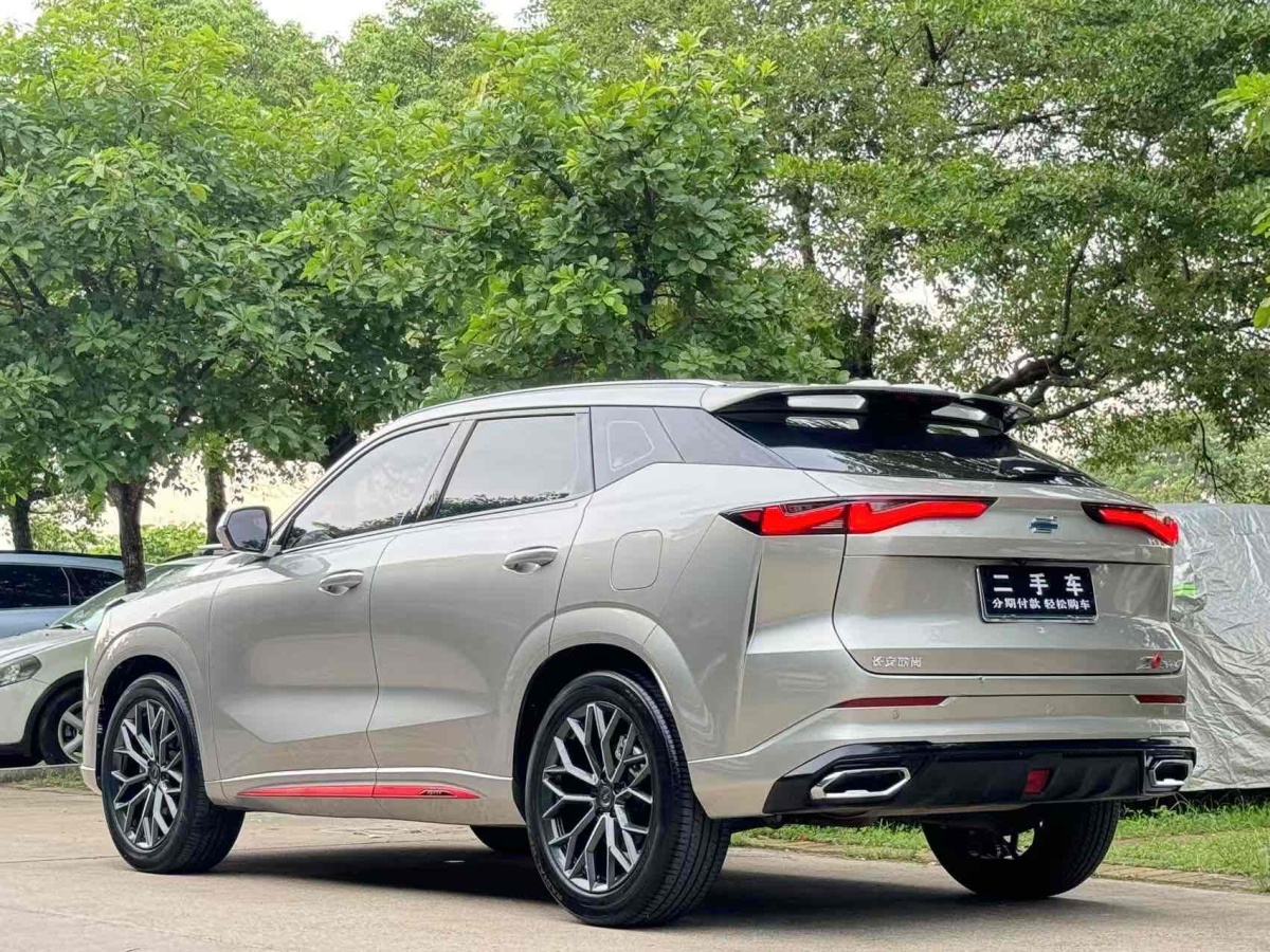 長安歐尚 長安歐尚Z6  2022款 藍(lán)鯨 1.5T DCT智尊型圖片
