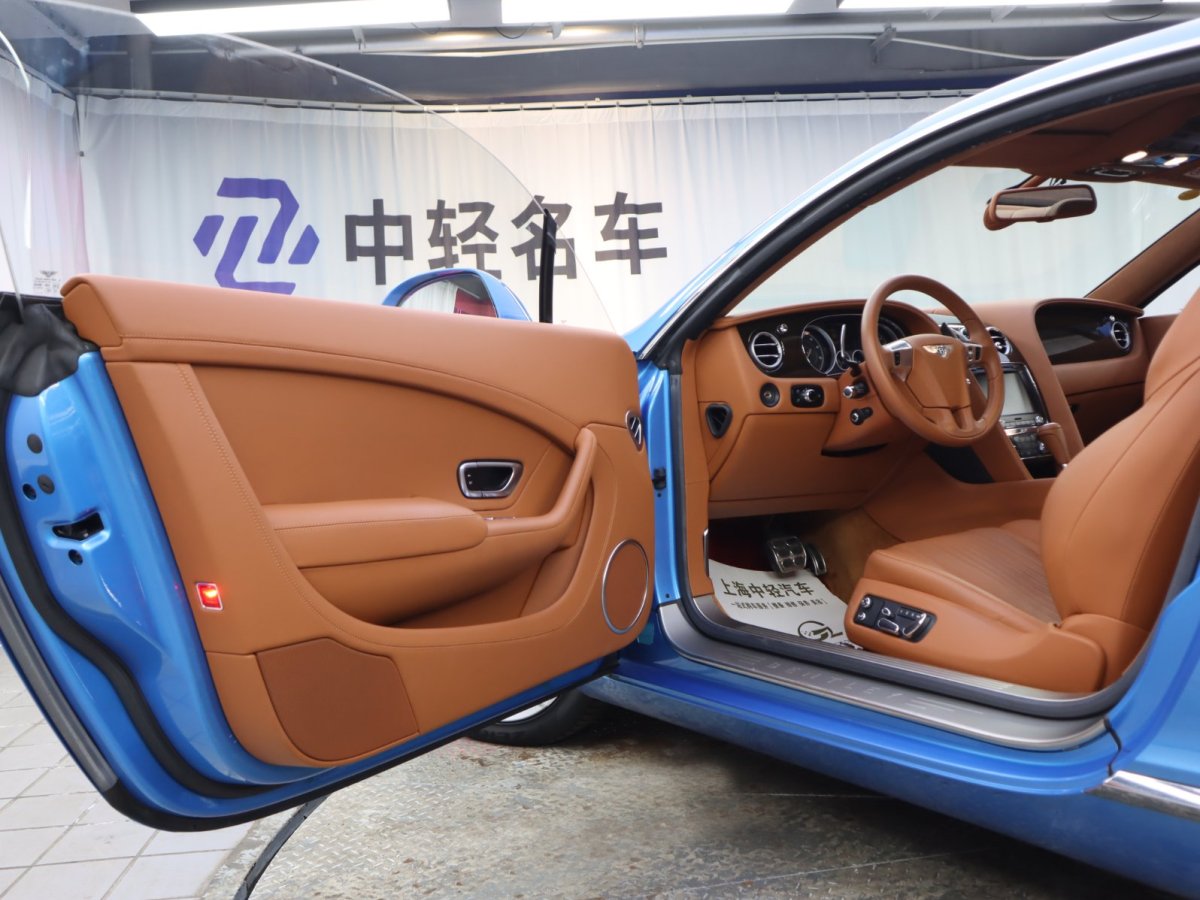 賓利 歐陸  2015款 4.0T GT V8 標(biāo)準(zhǔn)版圖片