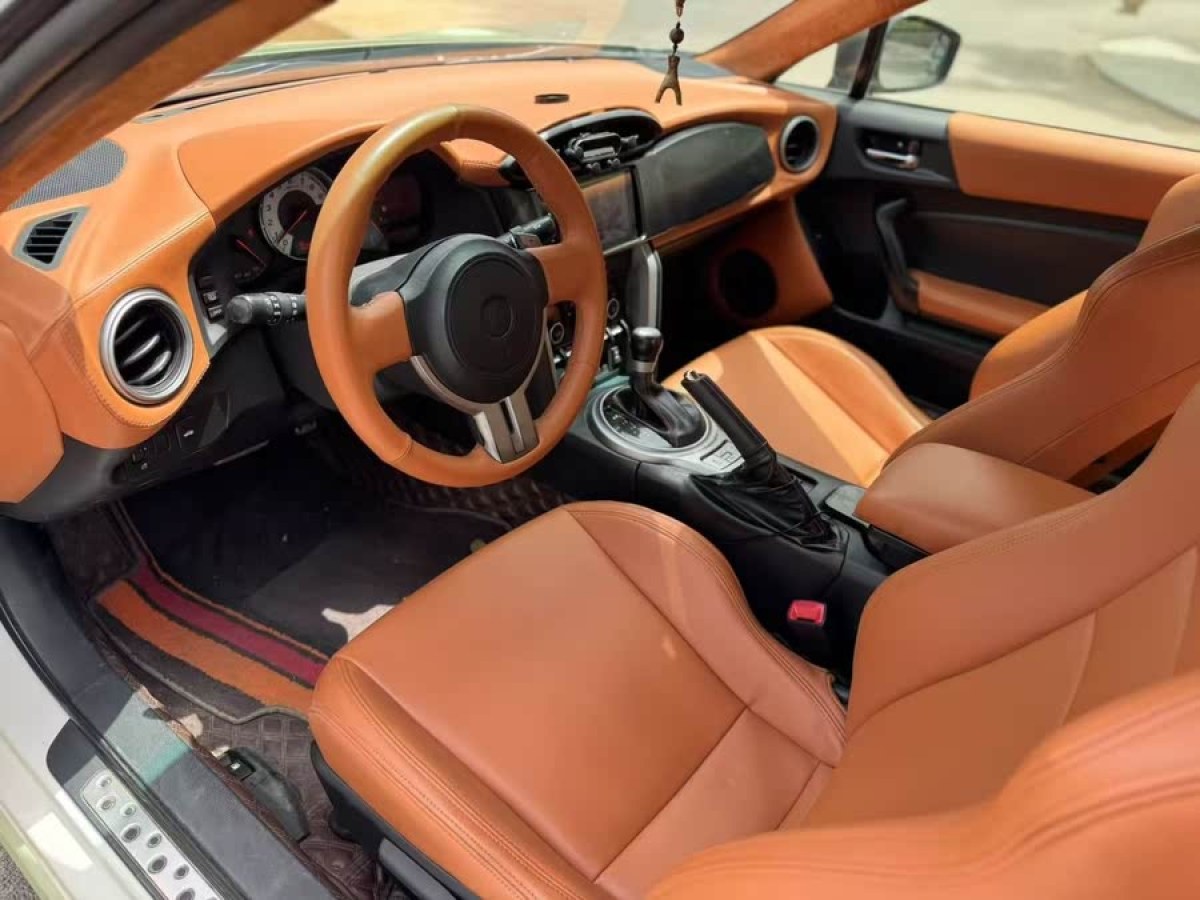 豐田 86  2014款 2.0L 自動豪華型圖片