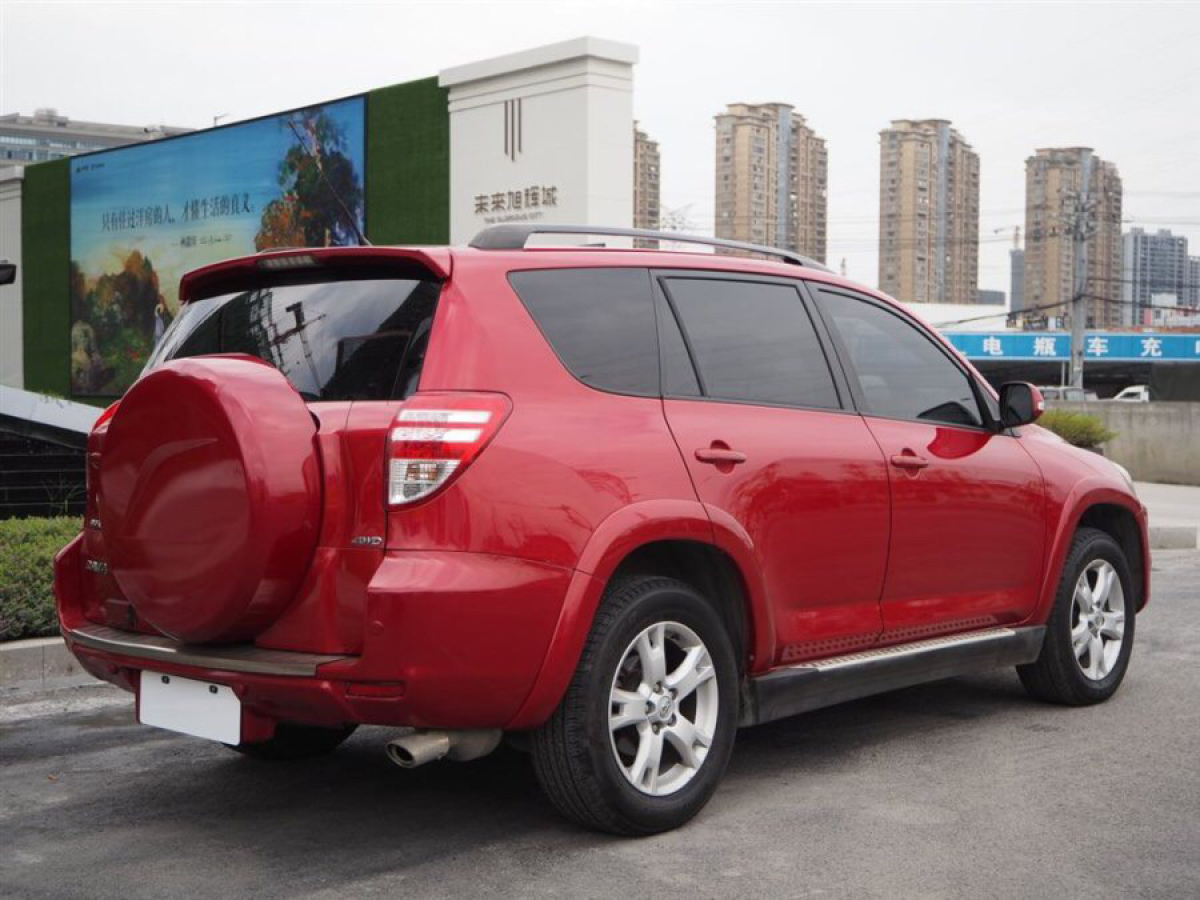 丰田 rav4荣放 2011款 2.4l 自动四驱豪华版图片