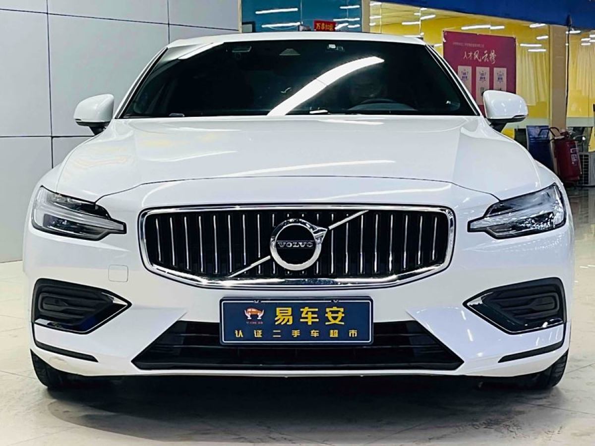 沃爾沃 S60L  2022款 B4 智遠(yuǎn)運(yùn)動(dòng)版圖片