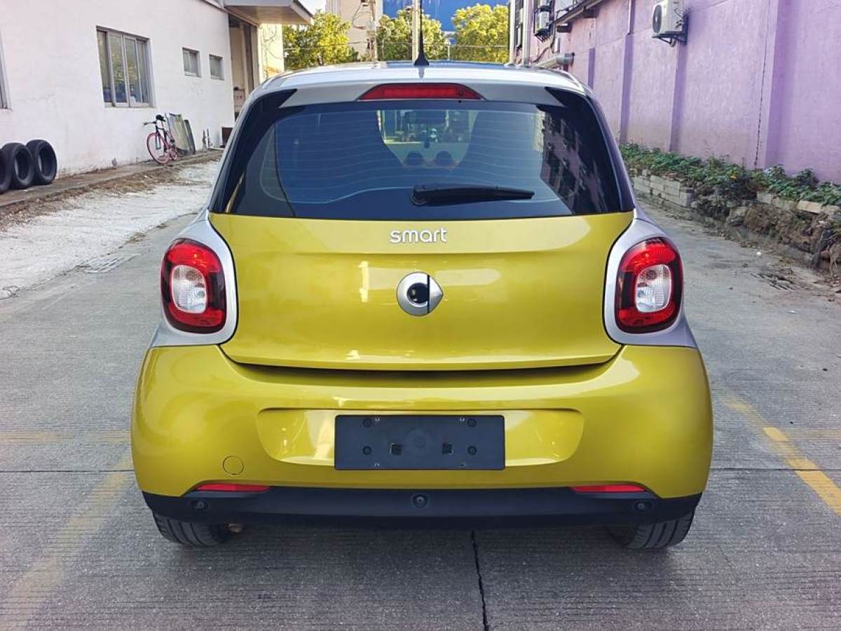 smart forfour  2018款 1.0L 52千瓦激情版圖片