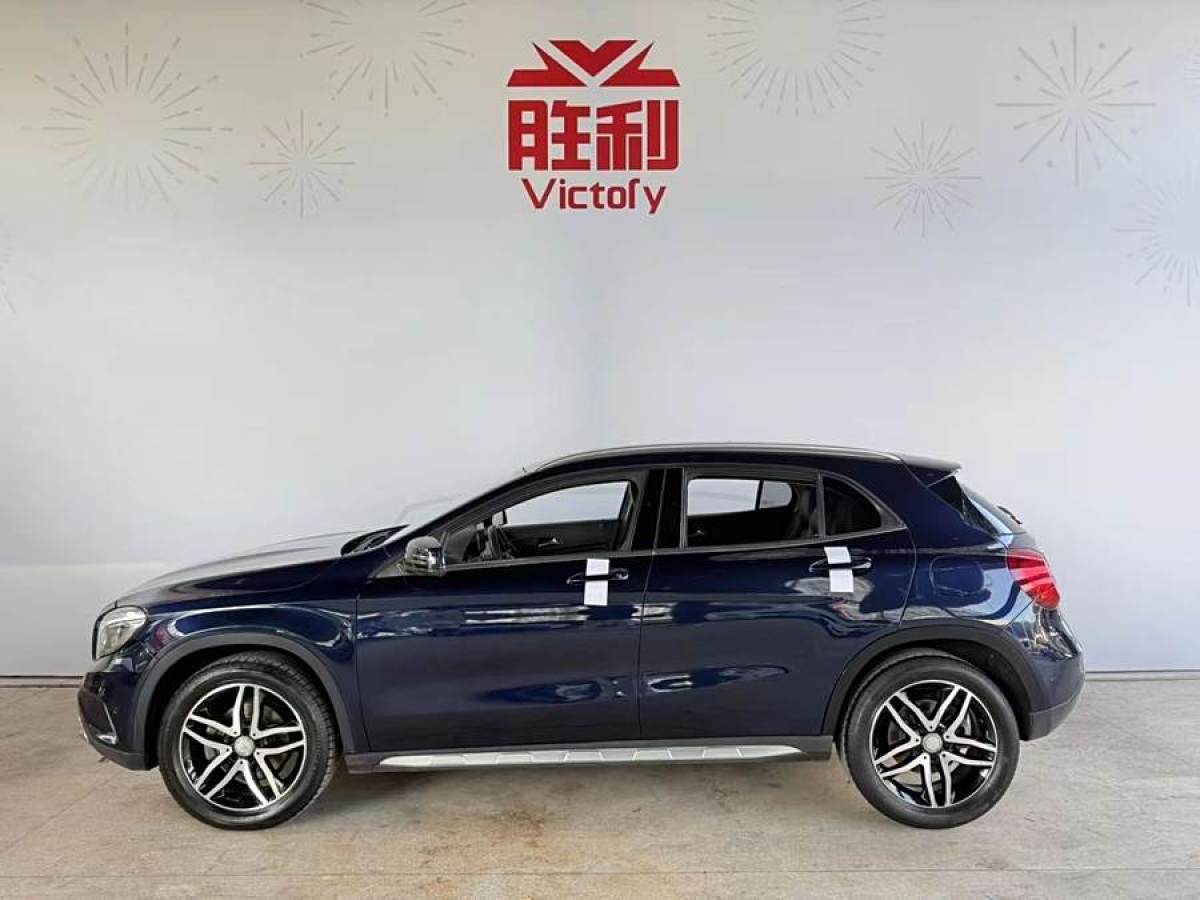 奔馳 奔馳GLA  2016款 GLA 220 4MATIC 時(shí)尚型圖片