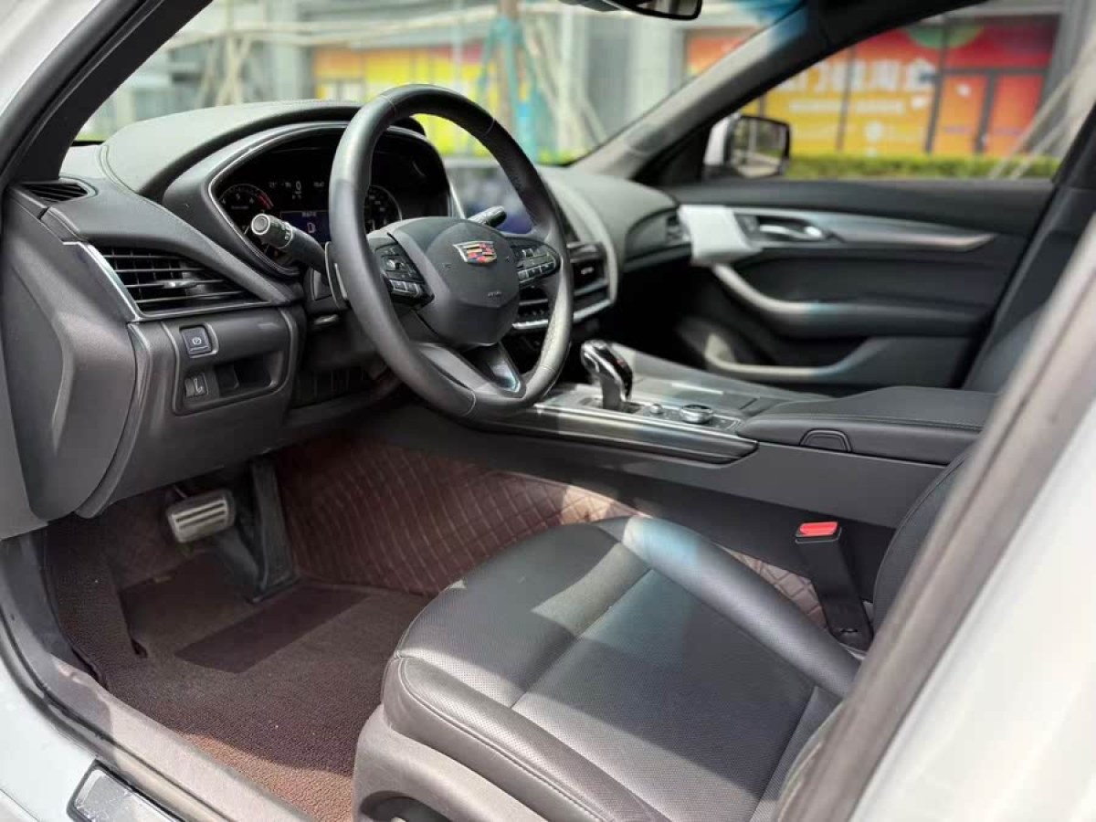 凱迪拉克 CT5  2023款 28T 豪華型（標(biāo)準(zhǔn)版）圖片