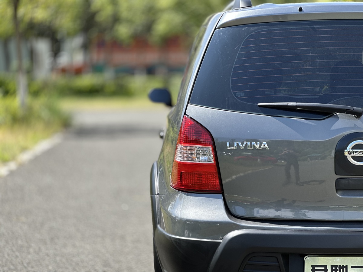 日產(chǎn) 驪威  2010款 勁悅版 1.6L 手動全能型圖片