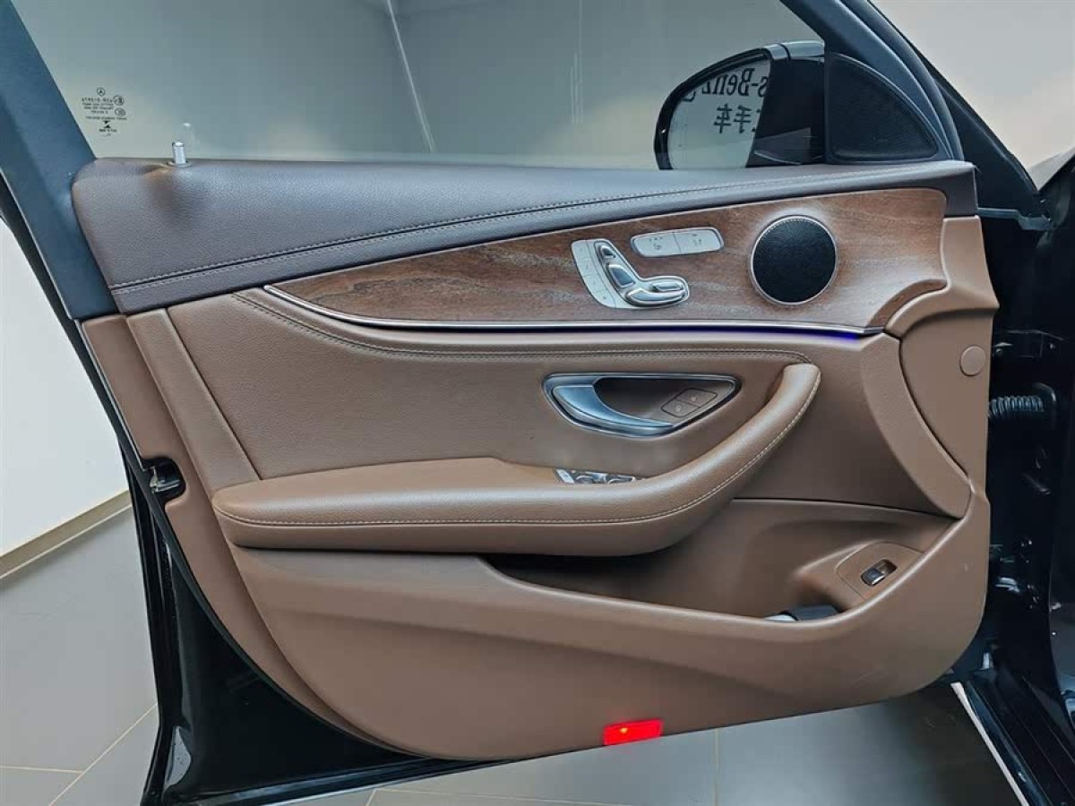 奔馳 奔馳E級(jí)  2023款 改款 E 300 L 時(shí)尚型圖片