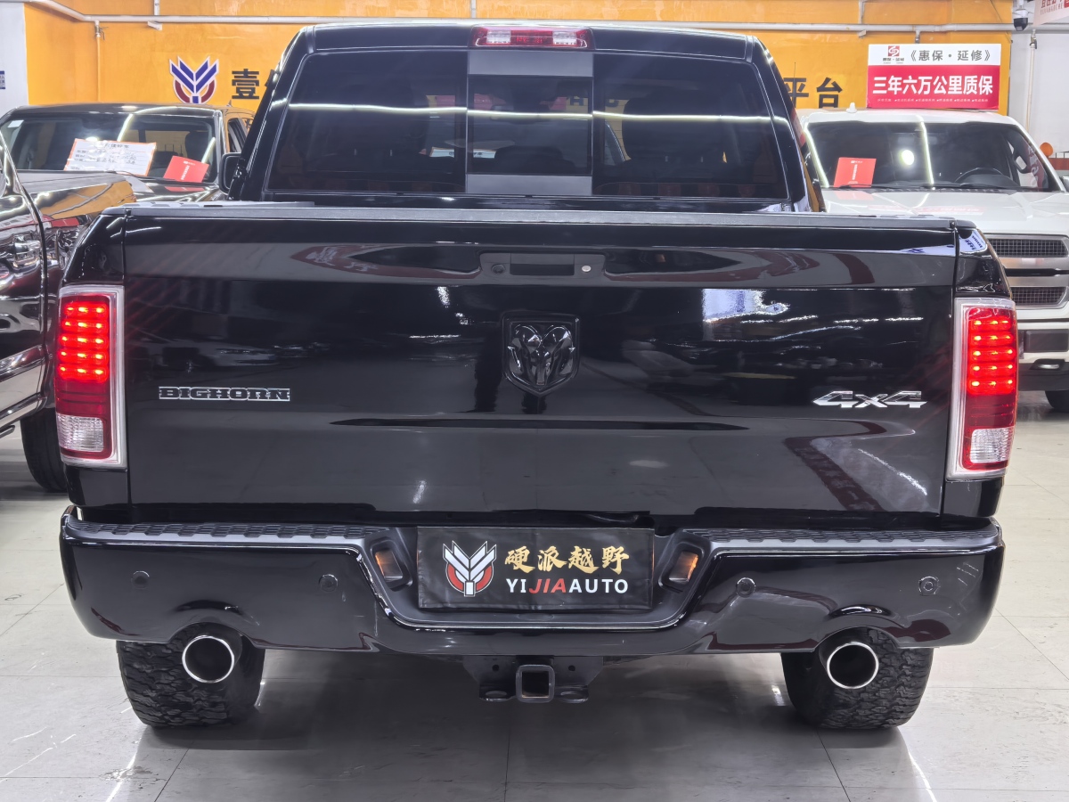 2015年11月道奇 Ram  2017款 長(zhǎng)角號(hào) 5.7L 加長(zhǎng)版