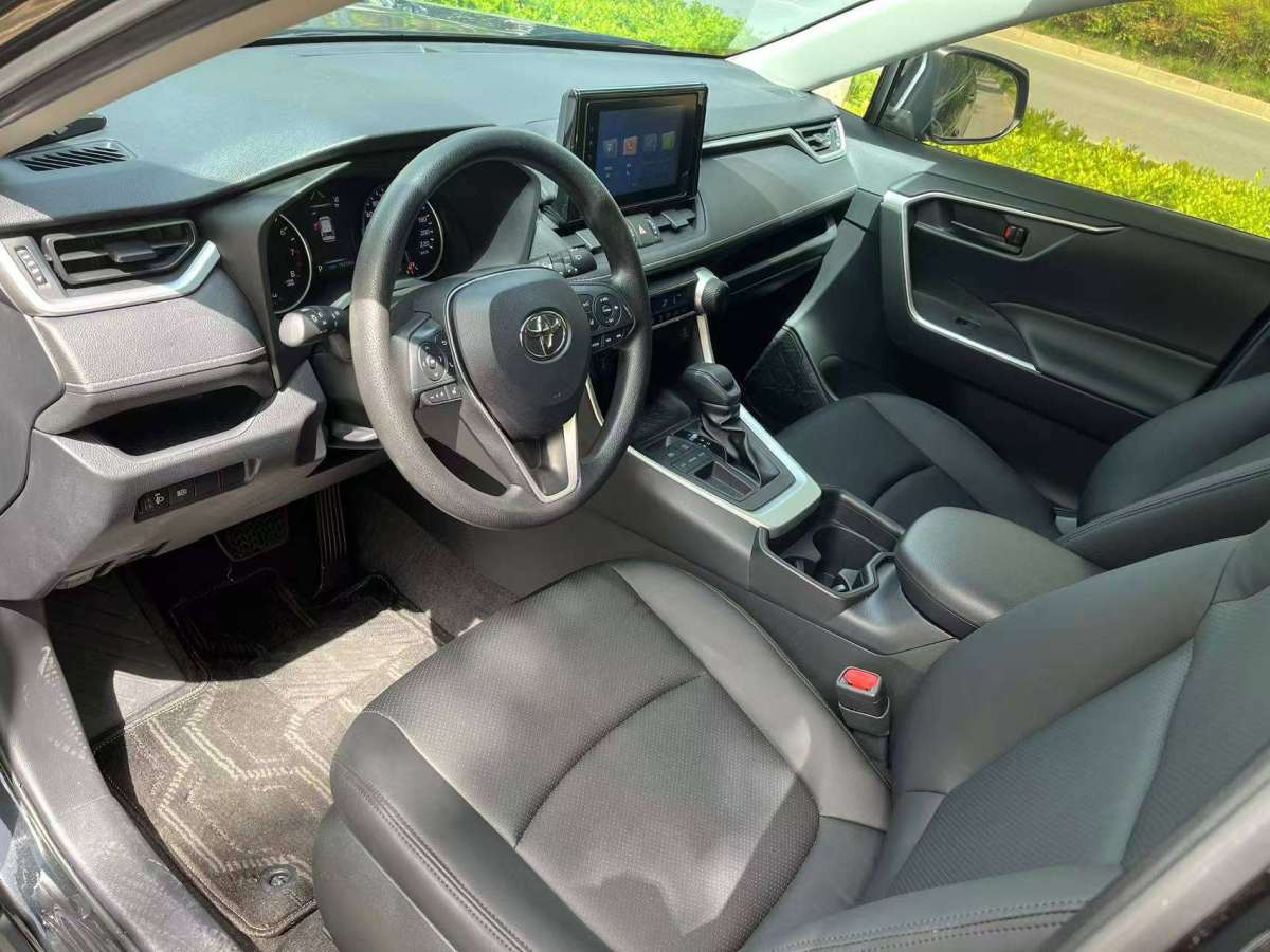豐田 RAV4榮放  2022款 2.0L CVT兩驅(qū)都市版圖片