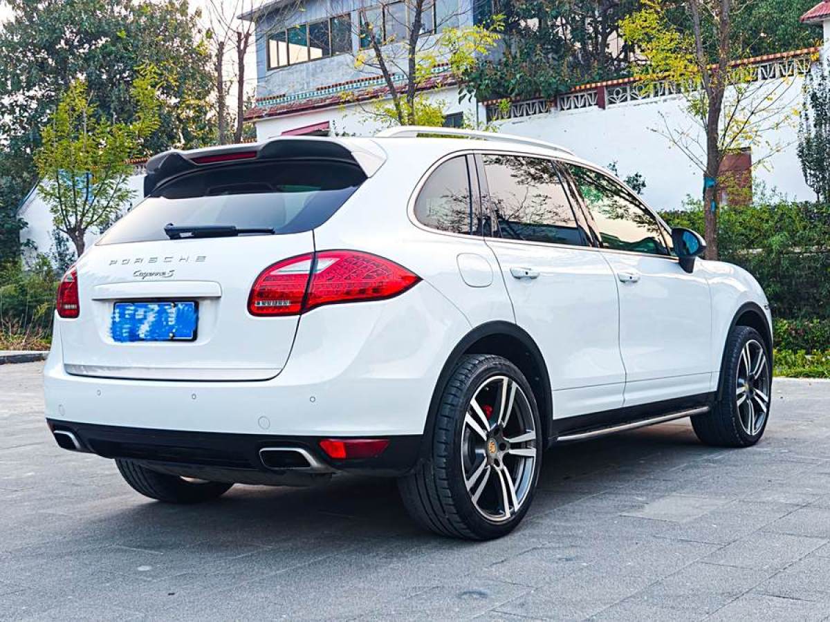 保時(shí)捷 Cayenne  2014款 Cayenne Platinum Edition 3.0T圖片