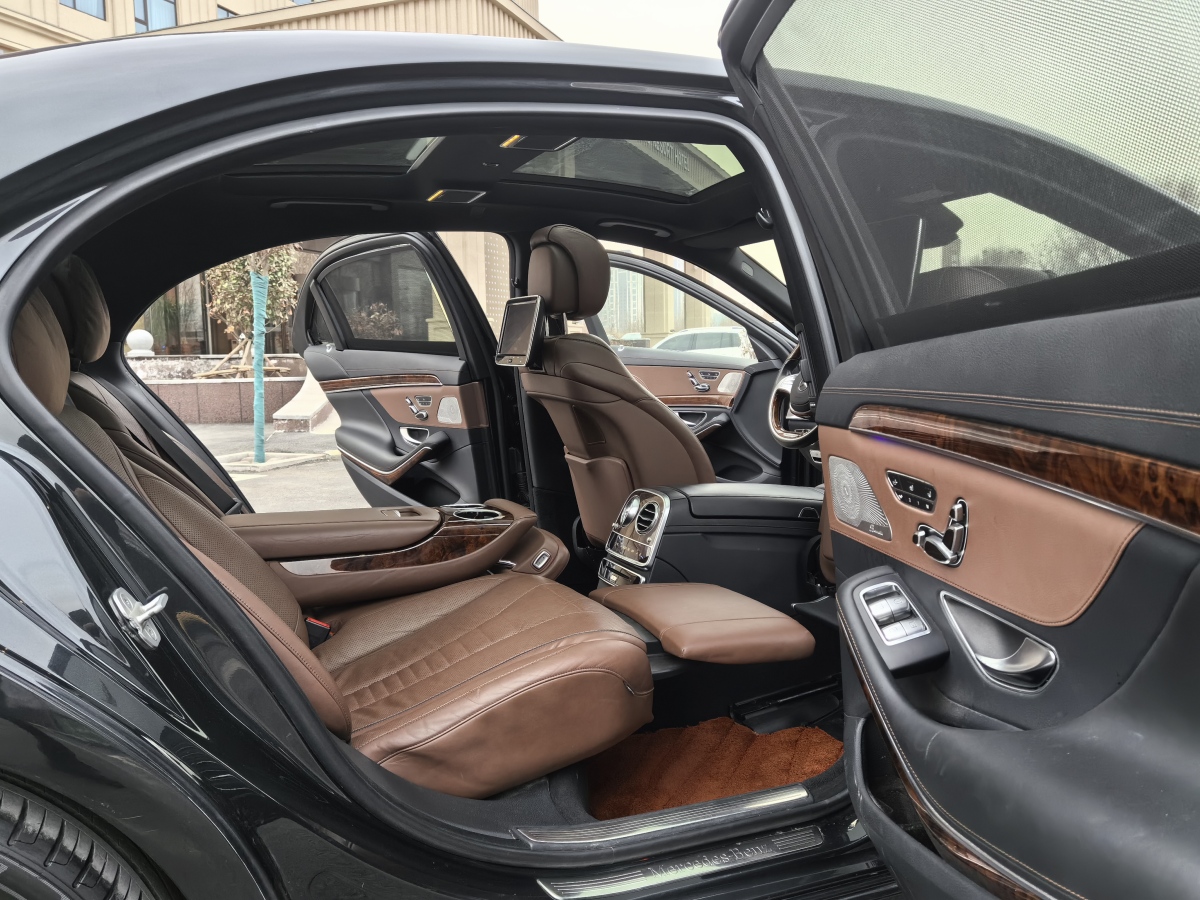 2013年11月奔驰 奔驰S级  2014款 改款 S 500 L 4MATIC