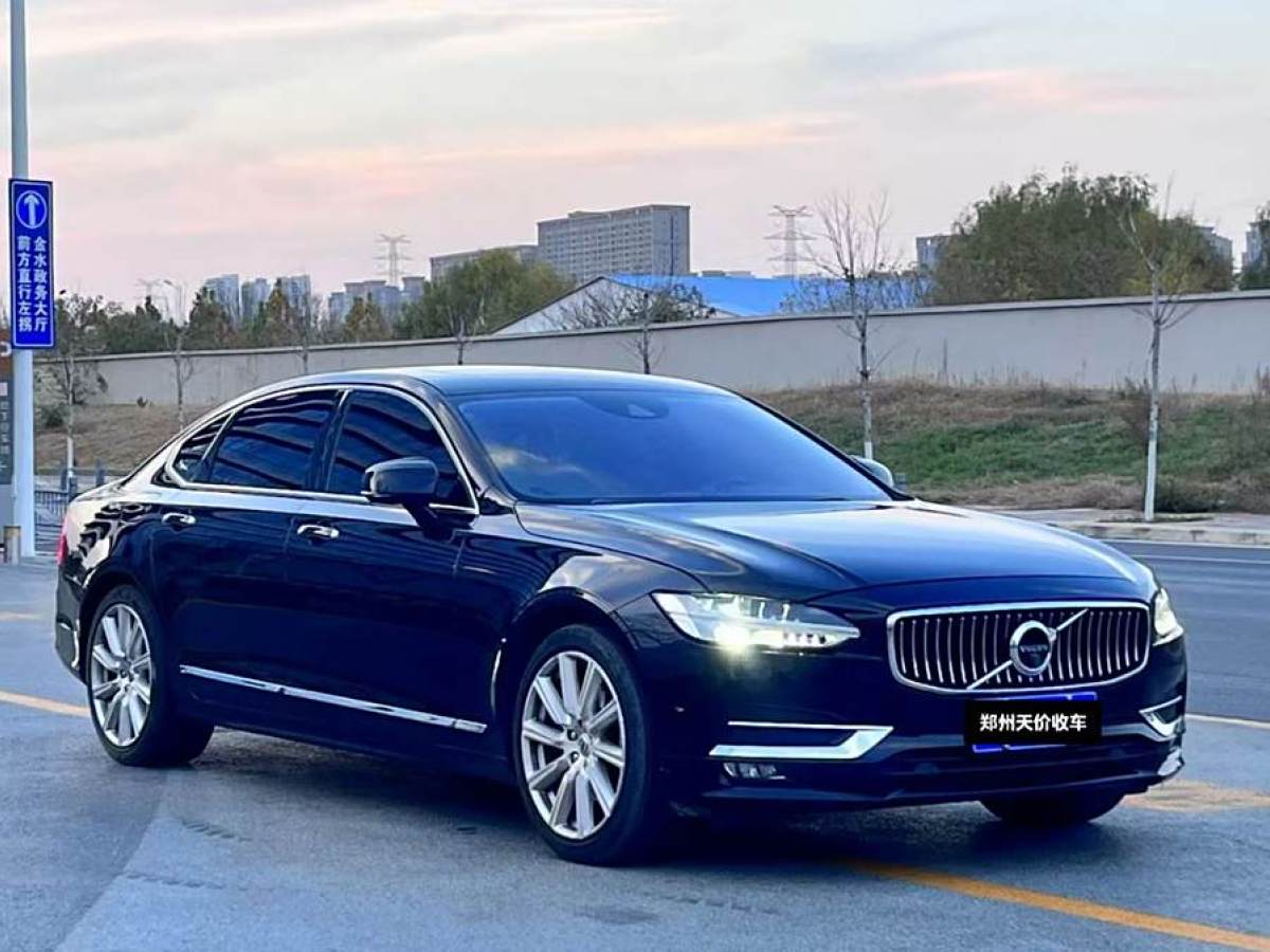 沃爾沃 S90  2019款 T5 智尊版圖片