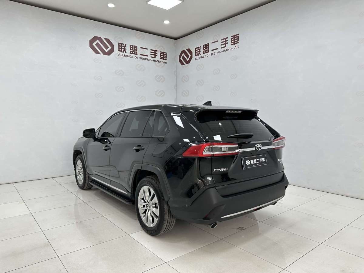 丰田 威兰达  2022款 2.0L CVT四驱豪华版图片