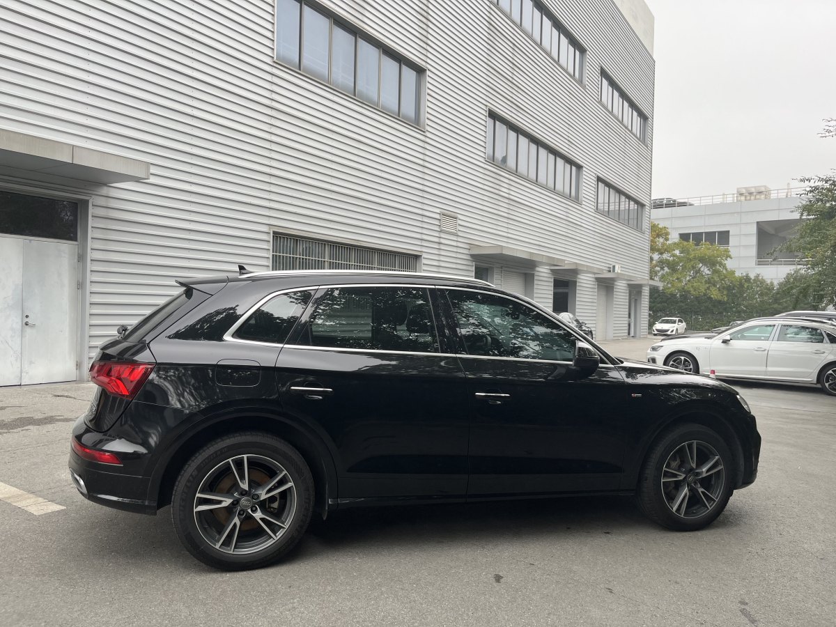 奧迪 奧迪Q5L  2020款 改款 40 TFSI 榮享時尚型圖片