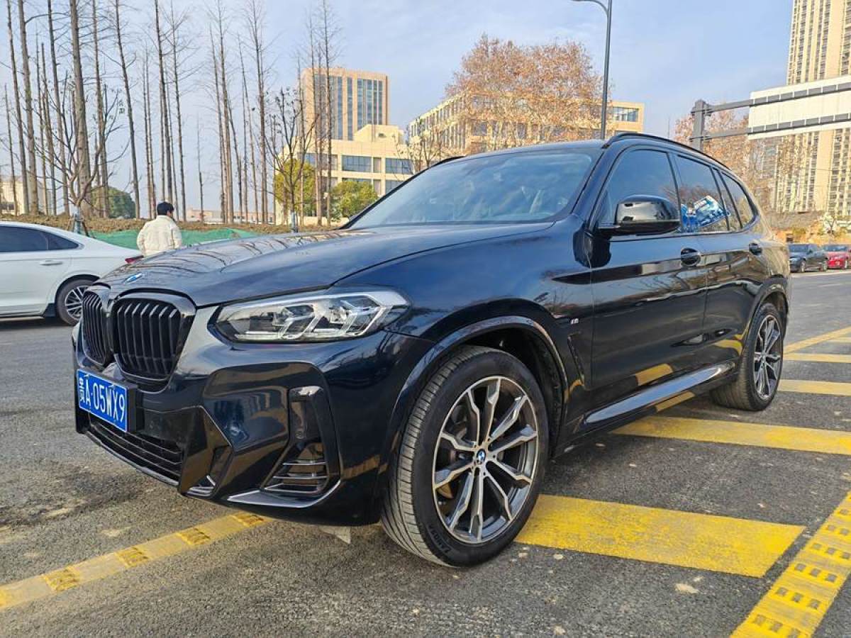 寶馬 寶馬X3  2022款 改款 xDrive30i 領(lǐng)先型 M曜夜套裝圖片