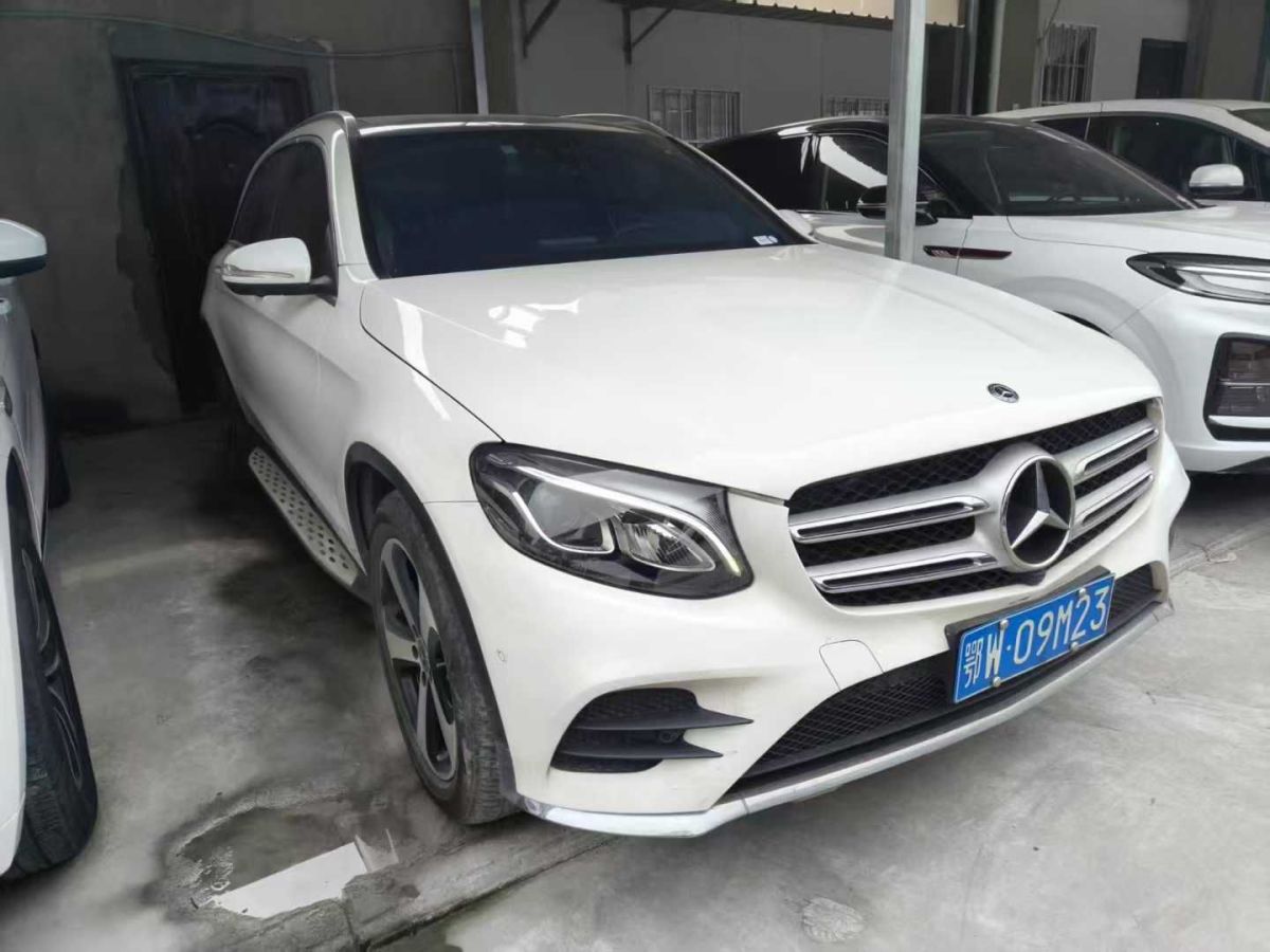 奔馳 奔馳A級  2019款  A 220 L 4MATIC 運動轎車圖片