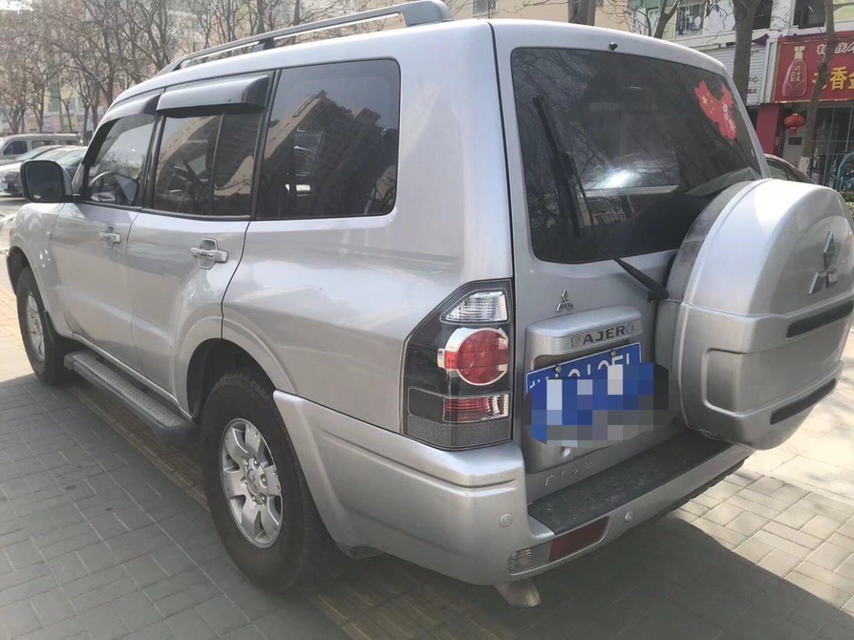 2013年4月三菱 帕杰罗  2011款 V73 3.0L MT GL