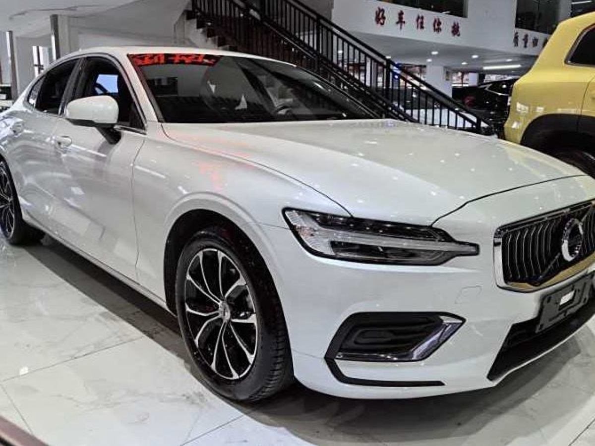 沃爾沃 S60L  2020款 T4 智逸豪華版圖片