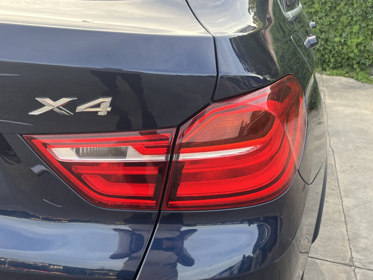 寶馬 寶馬X4  2014款 xDrive20i X設(shè)計(jì)套裝圖片