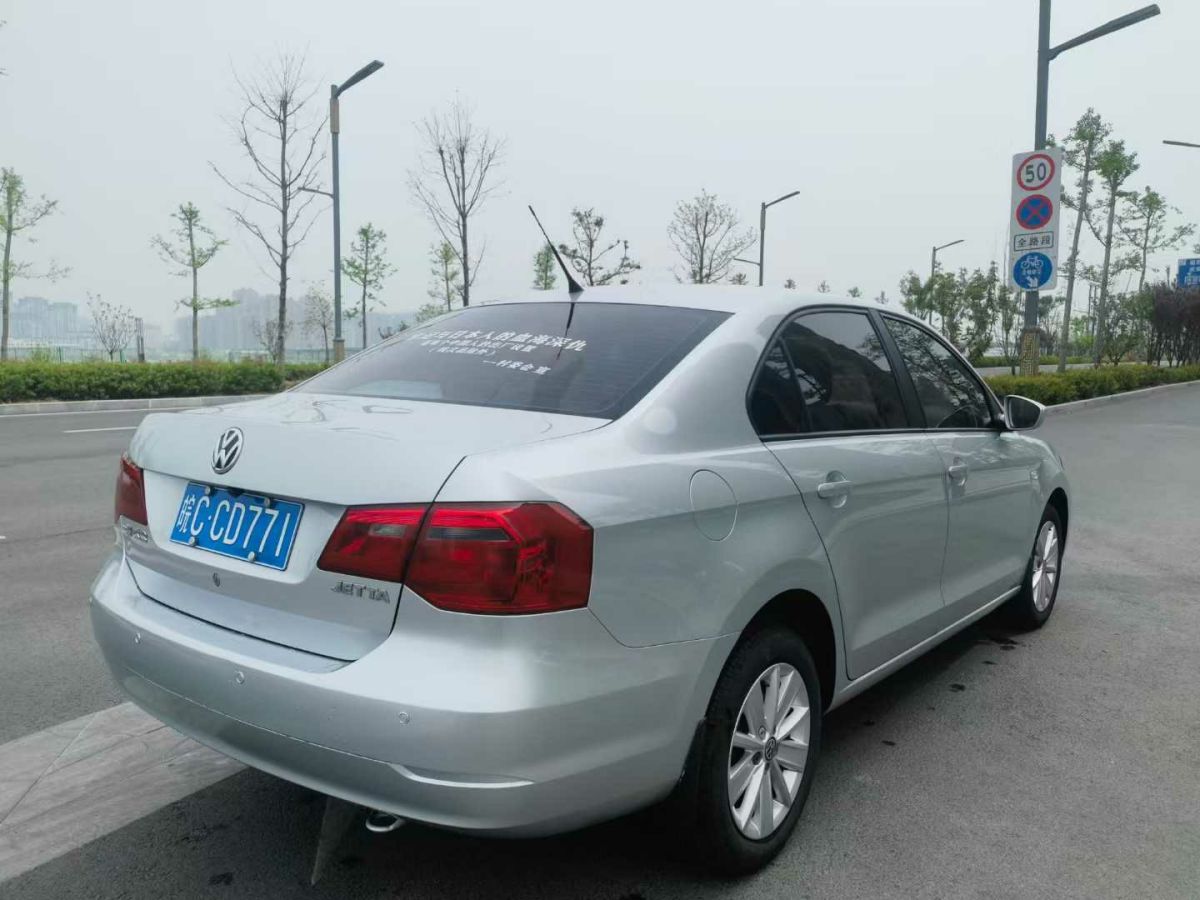 大眾 捷達(dá)  2014款 1.6L 時(shí)尚型圖片