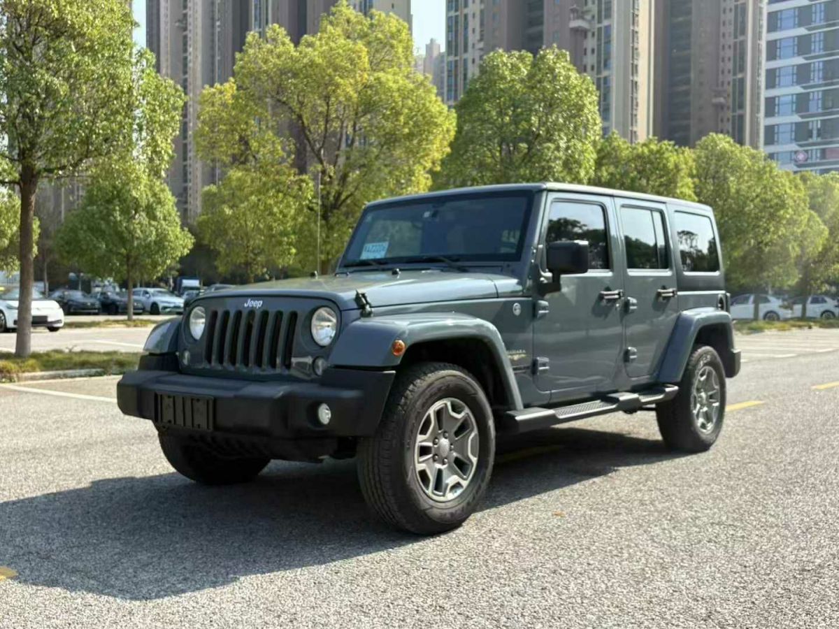 Jeep 牧馬人  2016款 3.0L Sahara 75周年致敬版圖片