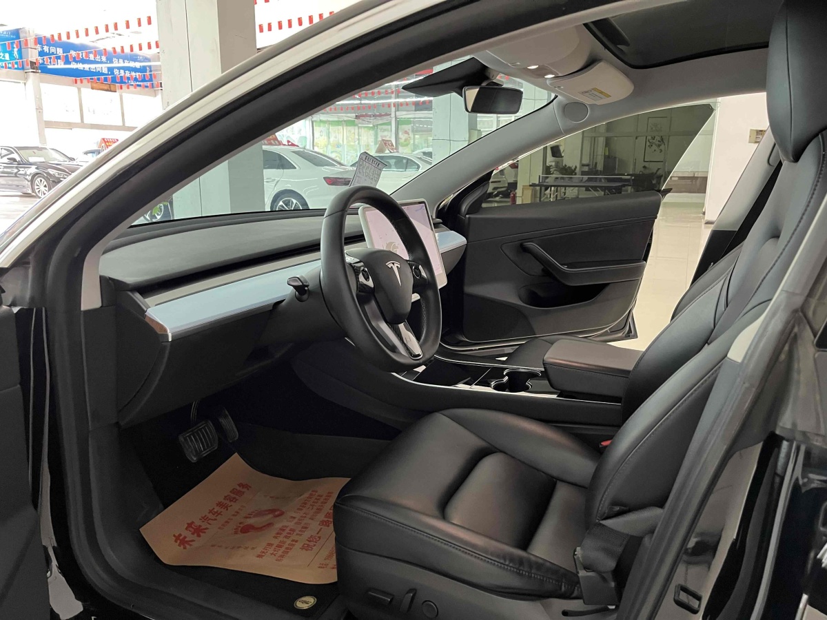 特斯拉 Model 3  2019款 標準續(xù)航后驅(qū)升級版圖片