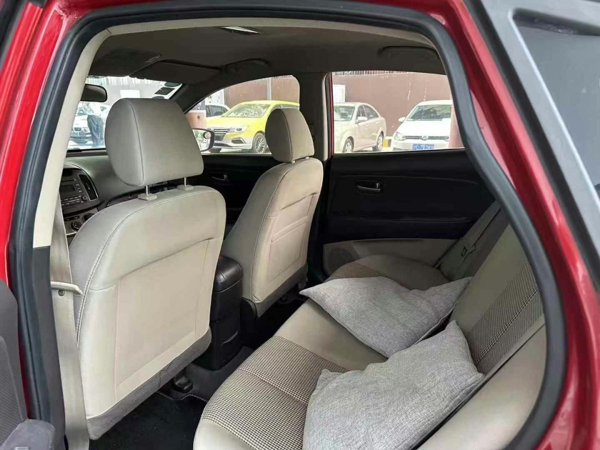 現(xiàn)代 朗動  2012款 1.6L 手動時尚型圖片
