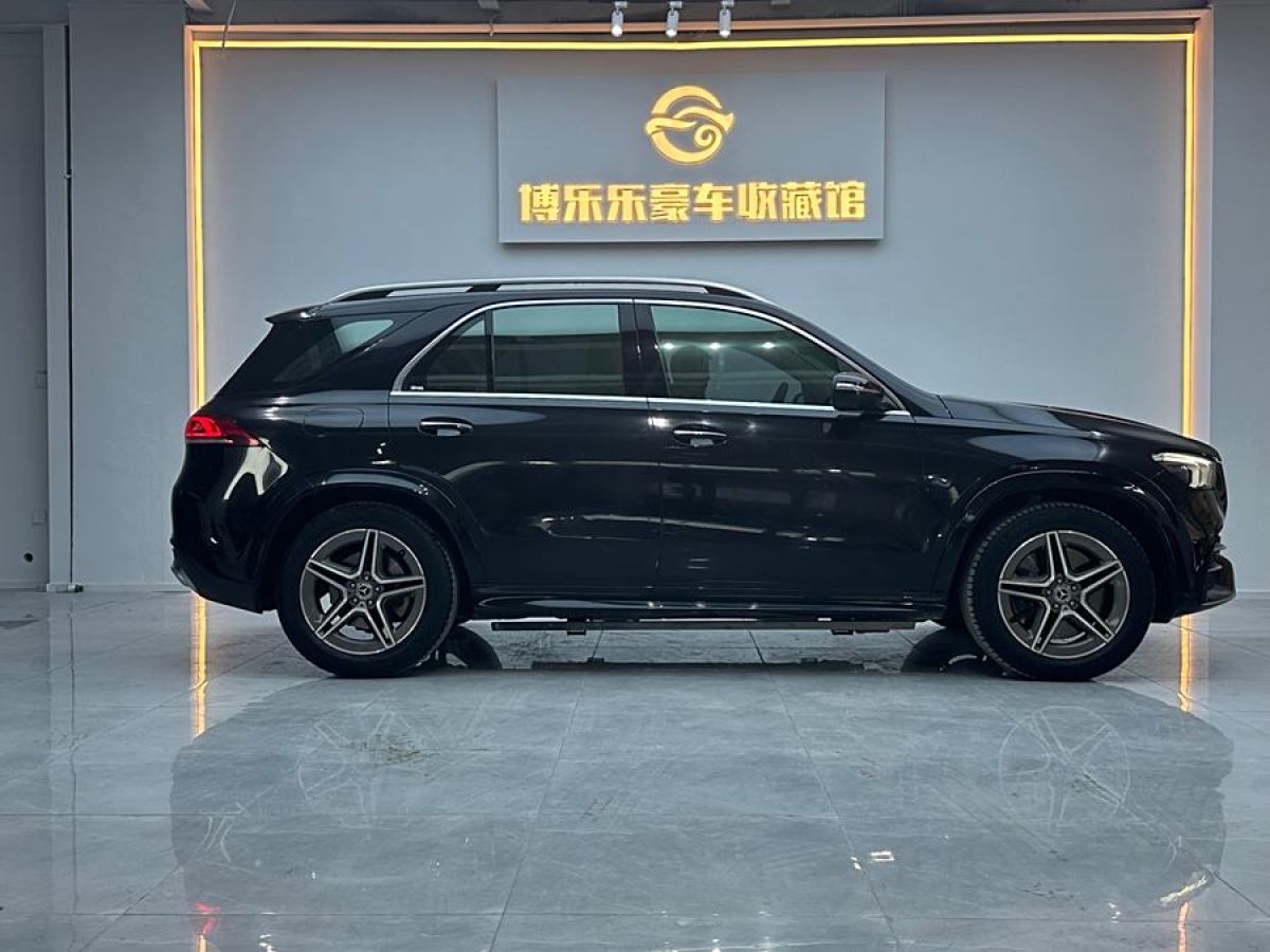 奔馳 奔馳GLE  2020款 改款 GLE 450 4MATIC 時(shí)尚型圖片